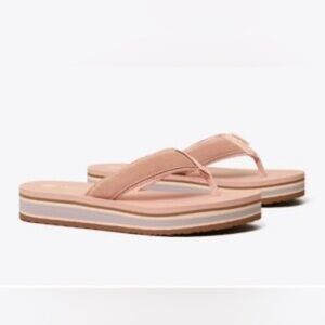 NWOT TORY PURCH VANCHETTA FLIP FLOPS BLIUSH PINK SIZE 8